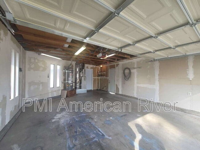 Building Photo - 3041 Wolfe Ct