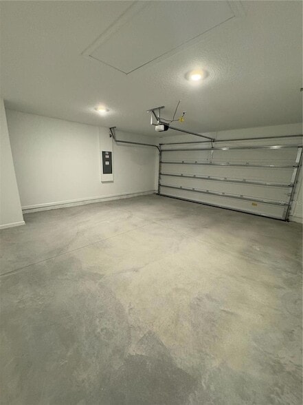 Building Photo - 4612 SW 83rd Lp