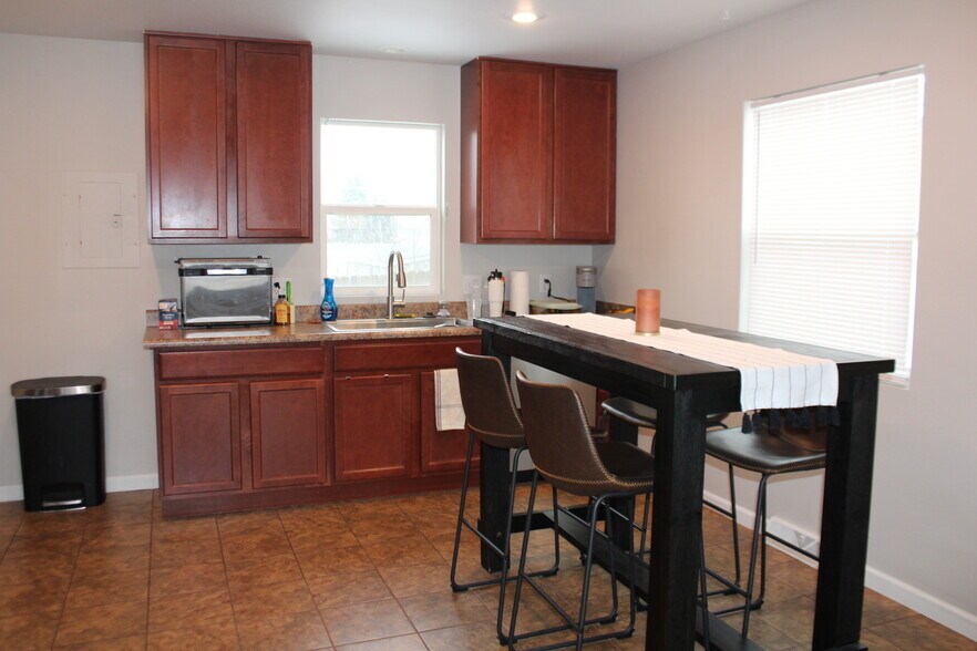 Building Photo - 5035 Ogallala Pl