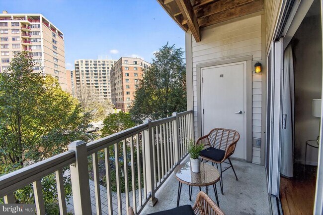 Building Photo - 8045 Newell St