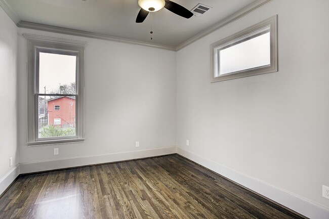 Building Photo - 1131 Oxford St