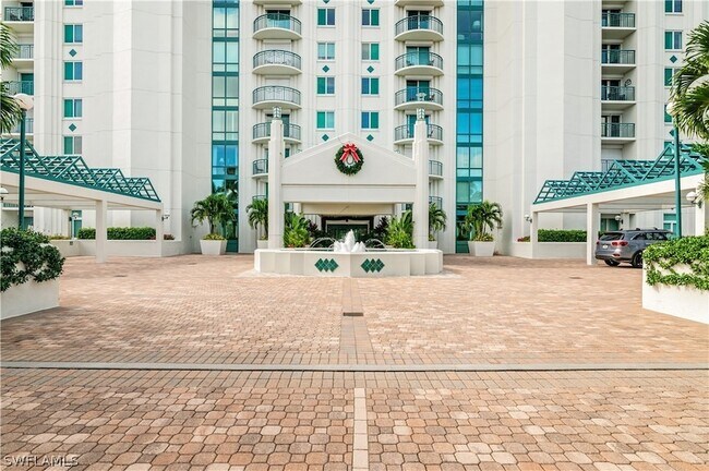 Building Photo - 7515 Pelican Bay Blvd