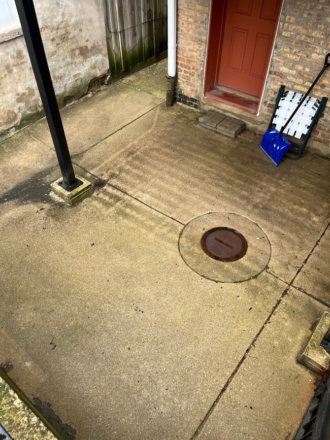 Building Photo - 1227 N Cleaver St