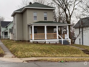 Building Photo - Large home in Mansfield Schools on corner lot