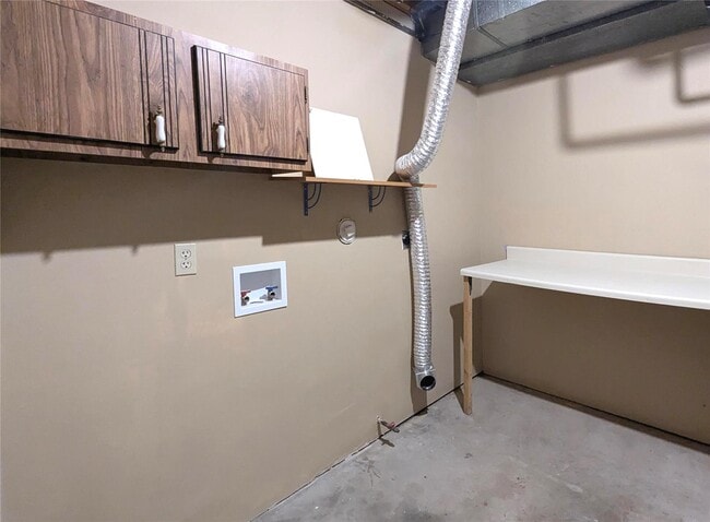 Building Photo - 332 Spencer Pl