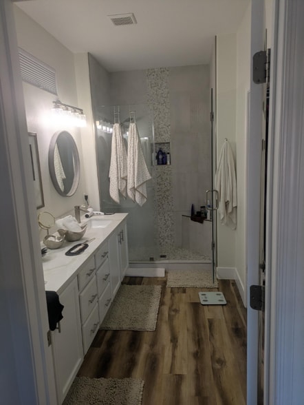 Building Photo - 2072 King St