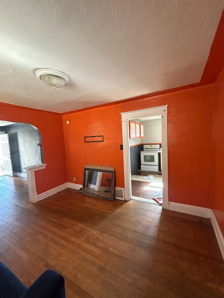 Building Photo - 5621 Hodiamont Ave