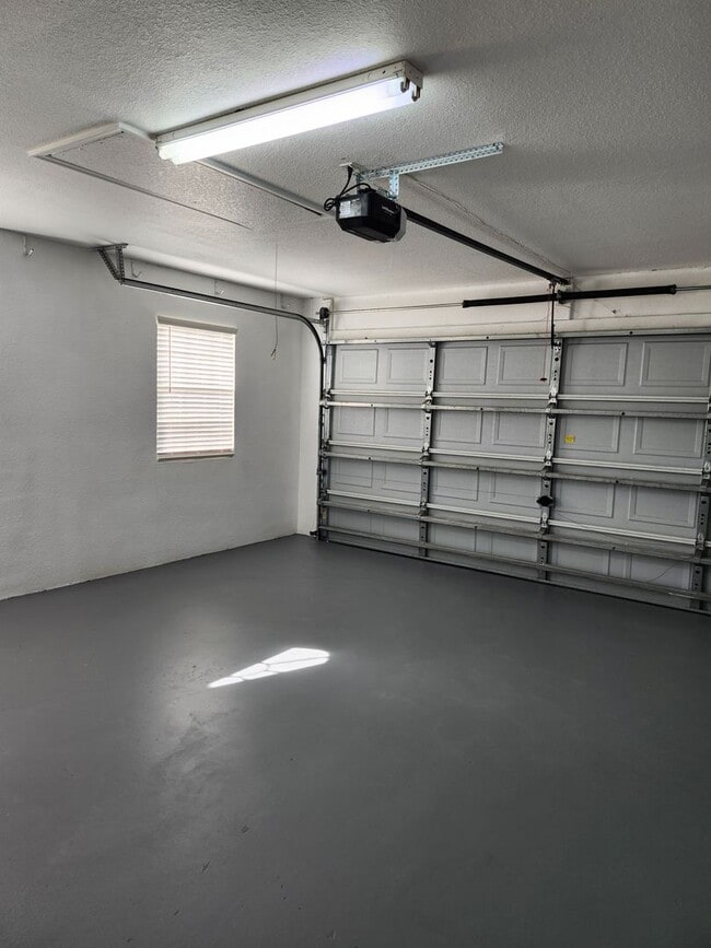 Building Photo - Deep Creek updated duplex for RENT!