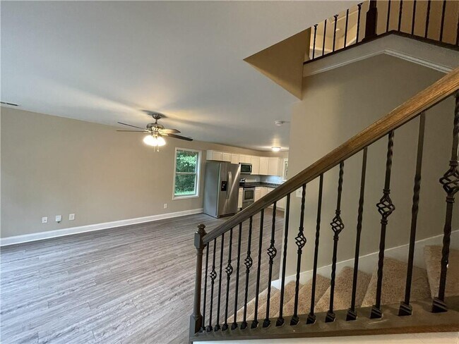 Building Photo - 5350 Tomahawk Terrace