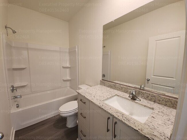 Building Photo - Newly constructed 3 bedroom/ 2 bathroom ho...