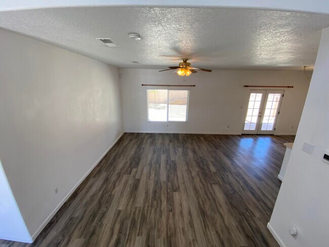 Building Photo - 1412 Stone Canyon Rd NE