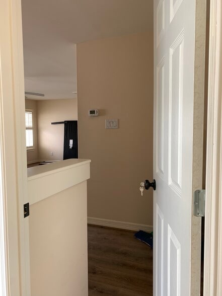 Building Photo - 4928 Mimosa Dr
