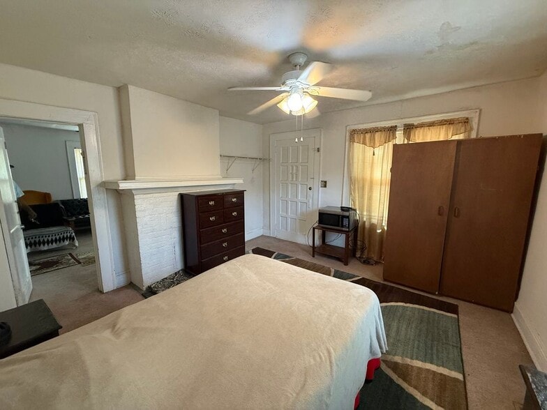 Building Photo - 2340 Newnan St