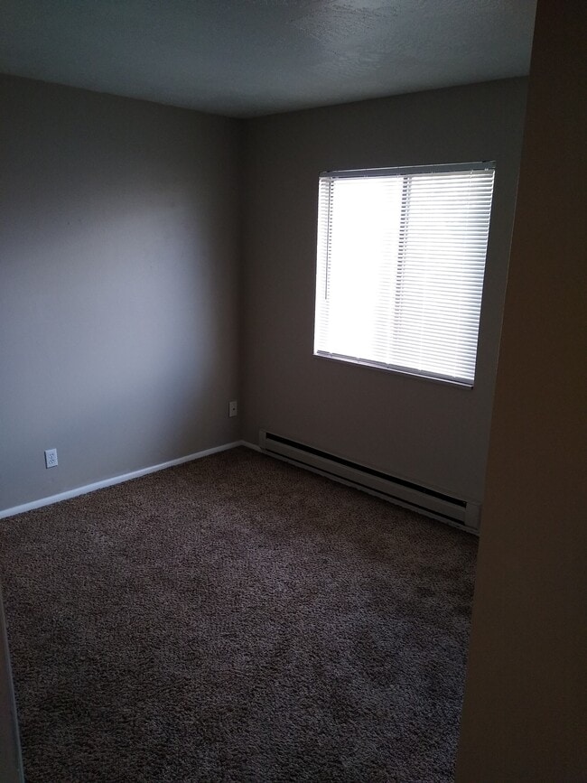 Building Photo - 171 College Way
