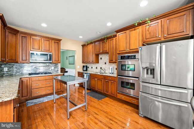 Building Photo - 2933 Cottonwood Ln