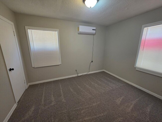 Building Photo - 3001 Curtis Dr