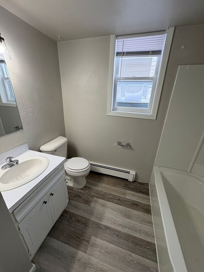 Building Photo - 2 Bedroom Duplex