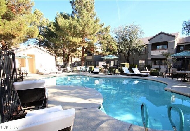 Building Photo - 555 E Silverado Ranch Blvd