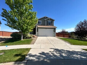 Building Photo - Spacious 5-Bedroom House with Large Fenced Yard