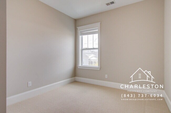 Building Photo - 1636 Juliana St