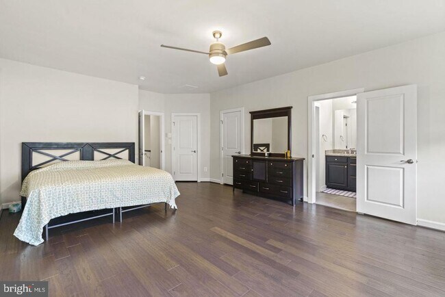 Building Photo - 3156 Goldenwave Ct