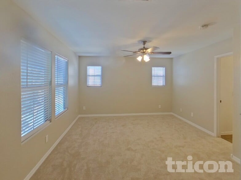 Building Photo - 451 S Hawes Rd