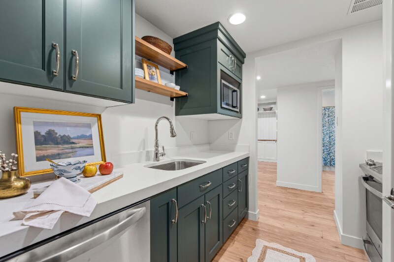 Building Photo - 3056 N Bar H Rd