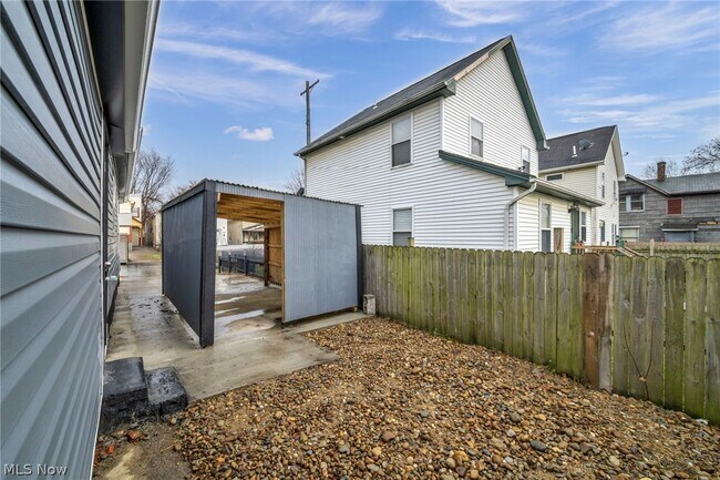 Building Photo - 2160 Fulton Rd