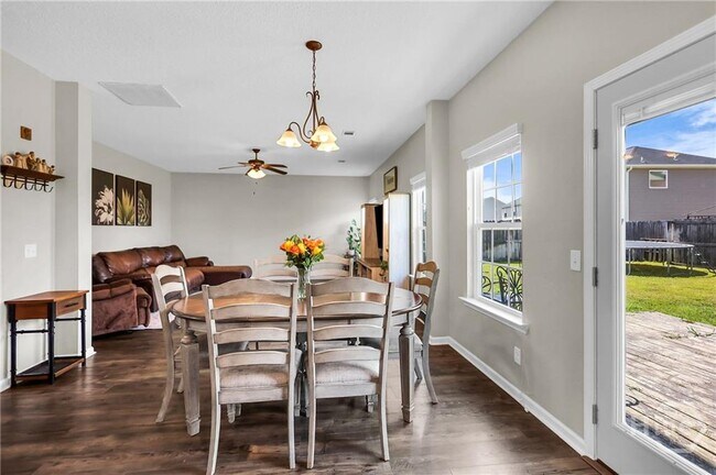 Building Photo - 1596 Longleaf Ct