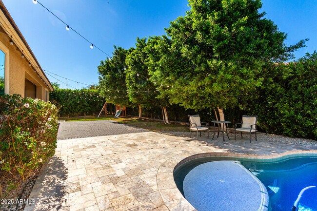 Building Photo - 9008 S 55th Dr