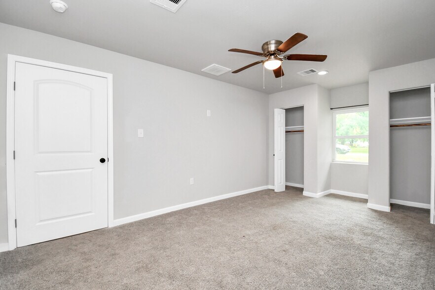 Building Photo - 210 Prune St