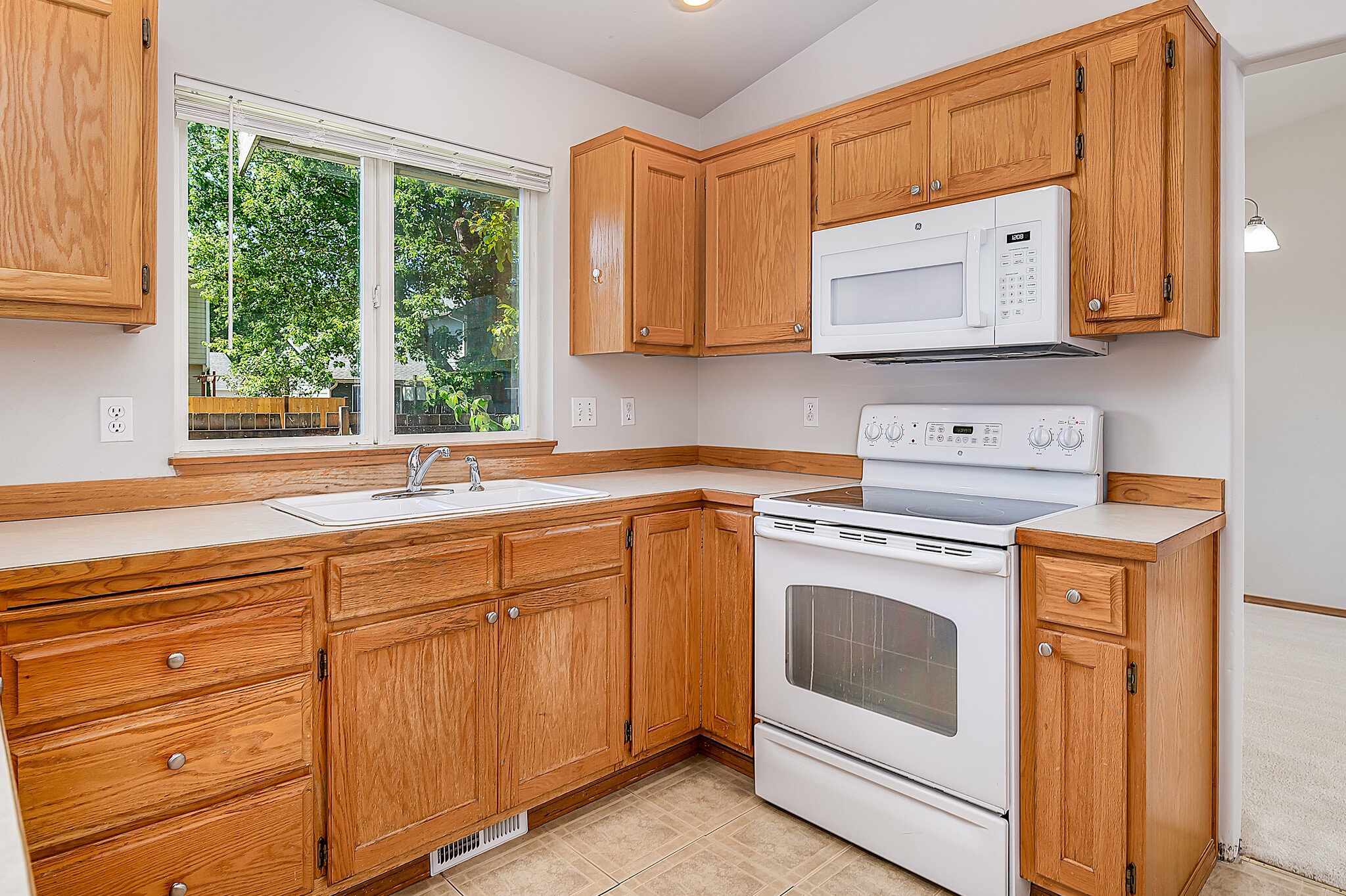 Building Photo - 15524 Chestnut Dr SE