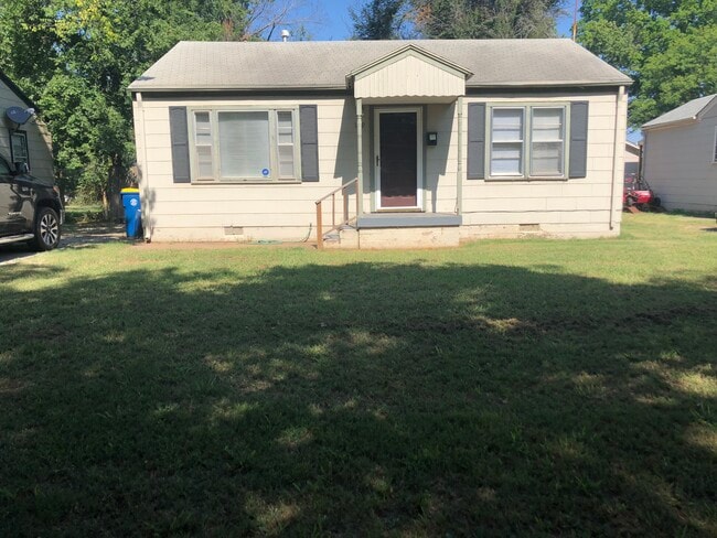 Building Photo - 1119 S Walnut St