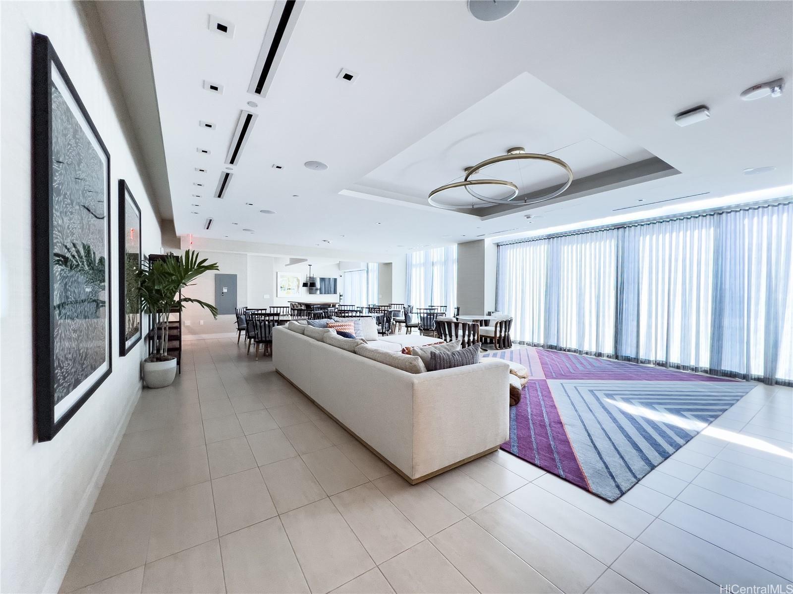 Amenties Club House - 629 Keeaumoku St