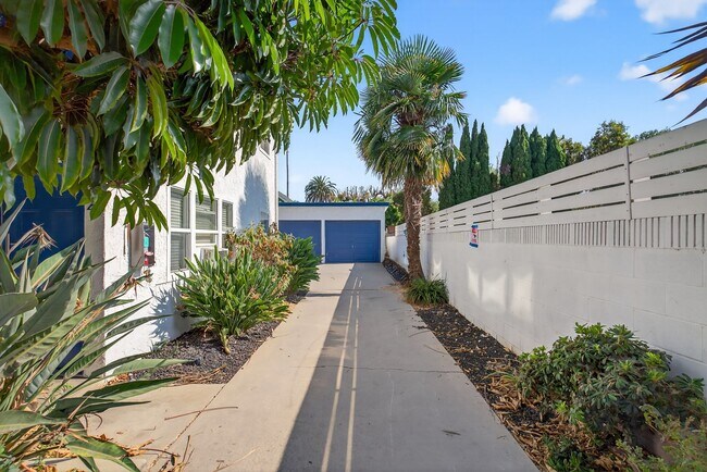 Building Photo - 4308 E 4th Street