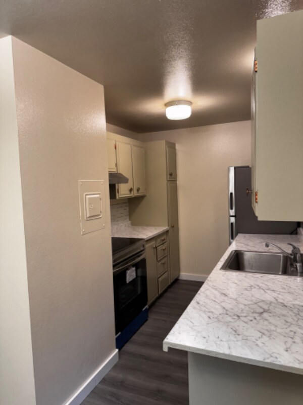 Building Photo - 2312 N 134th St