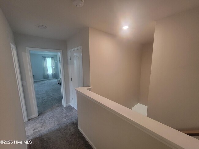 Building Photo - 1811 Wrenn Rd