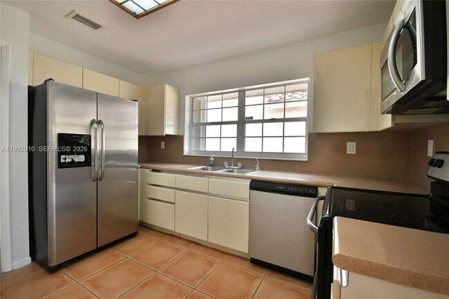 Building Photo - 10380 NW 46th St