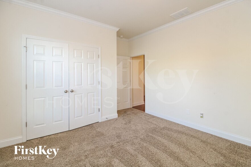 Building Photo - 4086 St Johns St