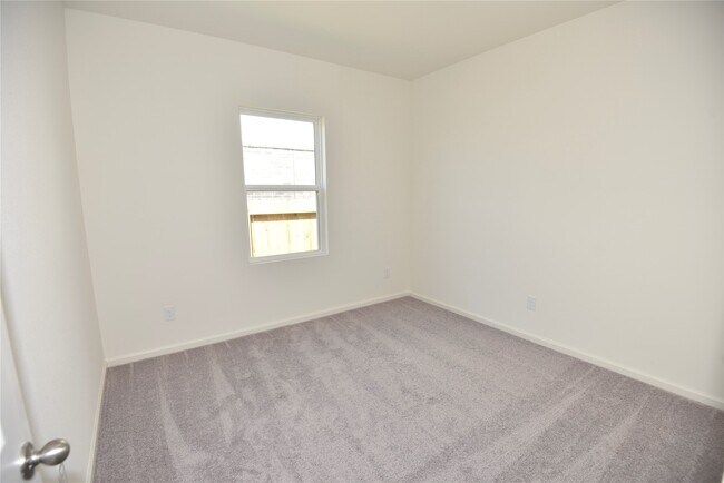 Building Photo - 21654 Cottage Ln