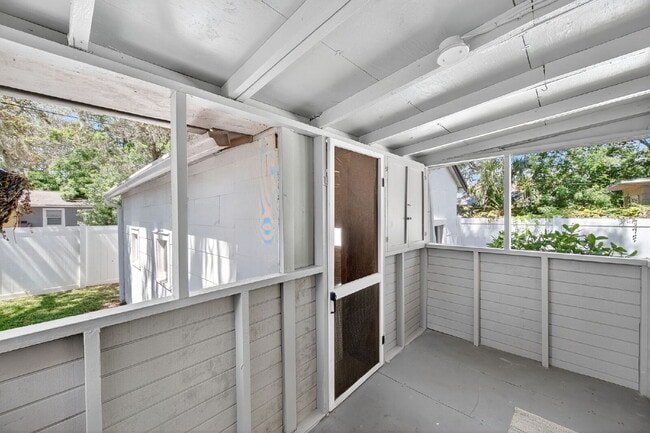 Building Photo - Fully Renovated 3 bedroom St. Pete Home | ...
