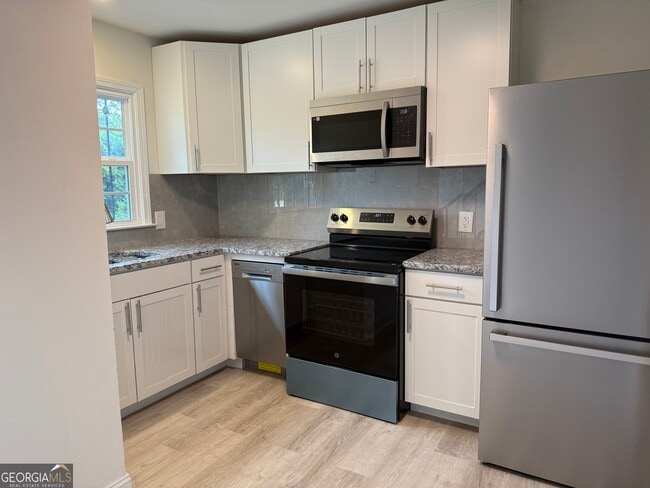 Building Photo - 1157 Boulevard