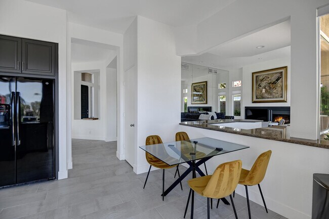 Building Photo - 189 White Horse Trail