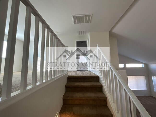 Building Photo - 15582 W Rio Vista Ln