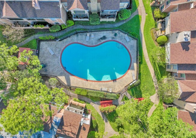 Building Photo - 2800 Jeanetta St