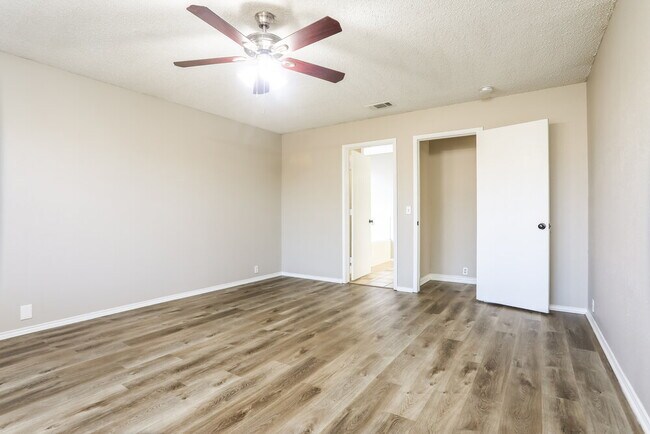 Building Photo - 1901 Purdue Dr