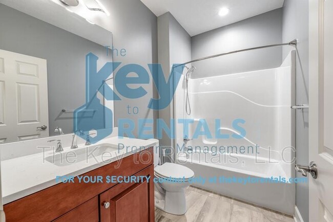 Building Photo - 1352 Creeks Edge Dr