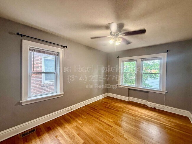 Building Photo - 5246 Chippewa St