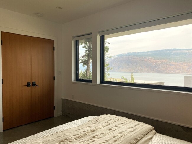 Building Photo - Furnished, with a Mosier View of the Columbia