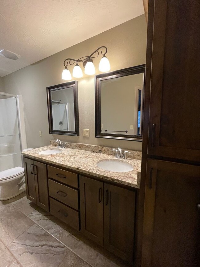 Building Photo - Gorgeous and Upscale Home Available Now!